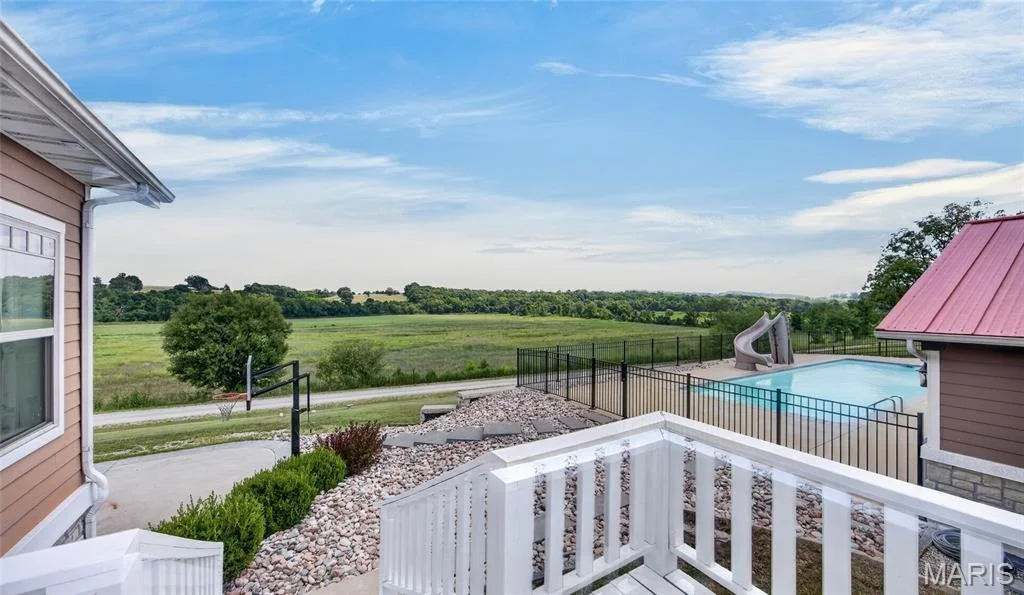 Photo of 2167 Susanna Road