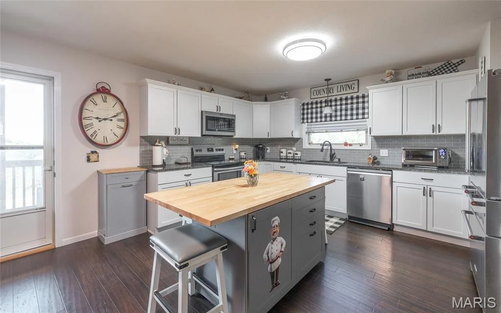 Photo of 8096 Buffington Road