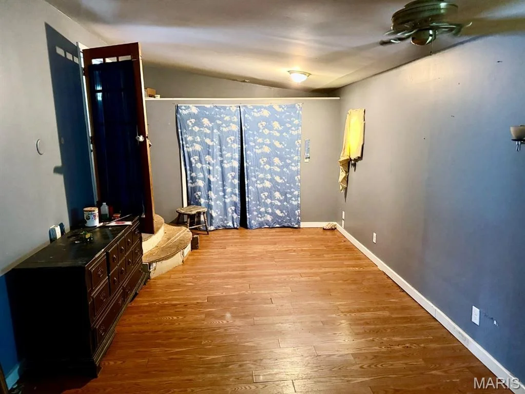 Photo of 909 N Walnut Street