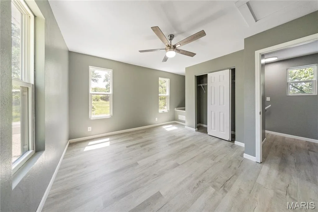 Photo of 1303 E Grand Avenue
