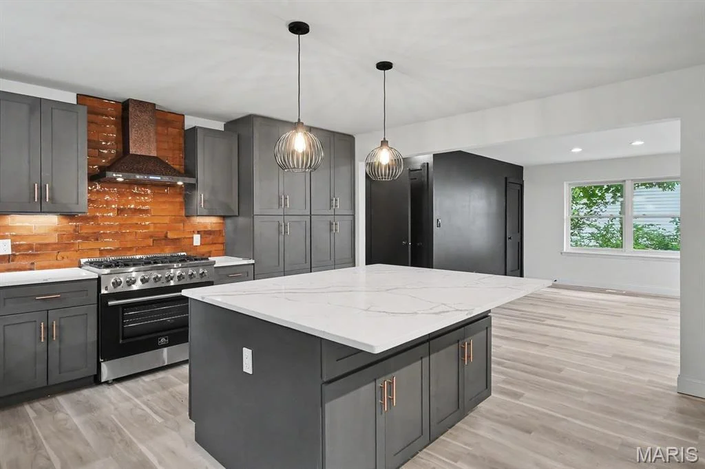 Photo of 406 Meyer Avenue