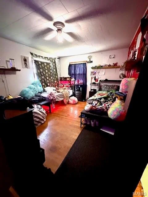 Photo of 123 E 3rd Street