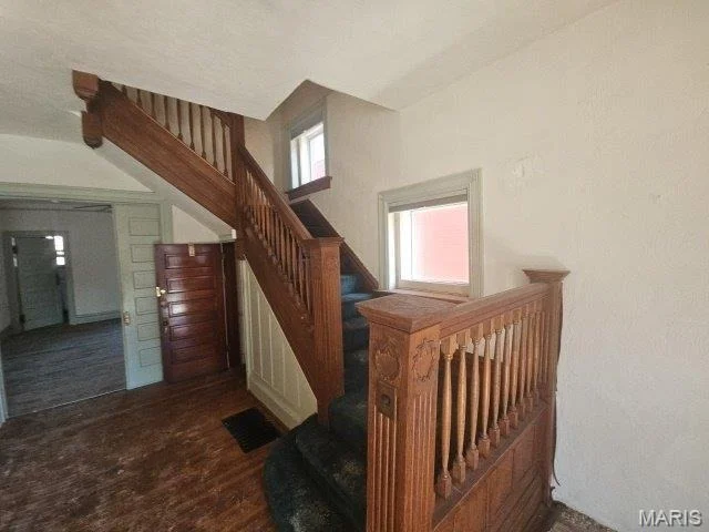 Photo of 5165 Maple Avenue