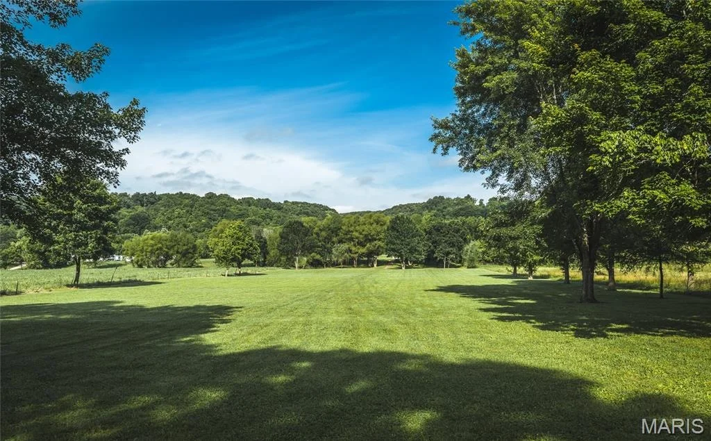 Photo of 17904 Cliff Road