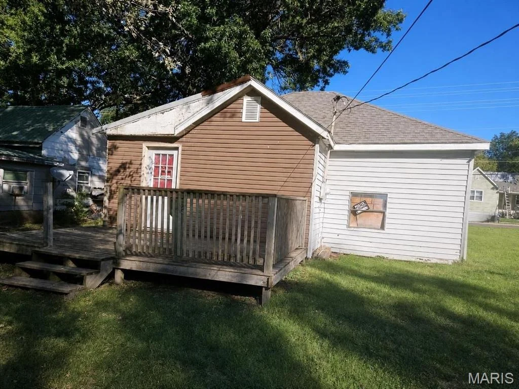 Photo of 417 N Engineer Ave