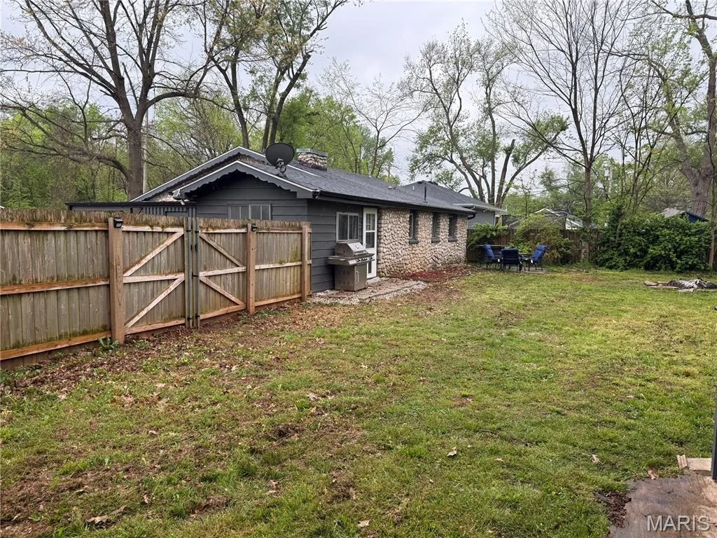 Photo of 3053 W Grand