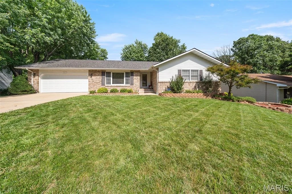 Photo of 905 Cypress Drive