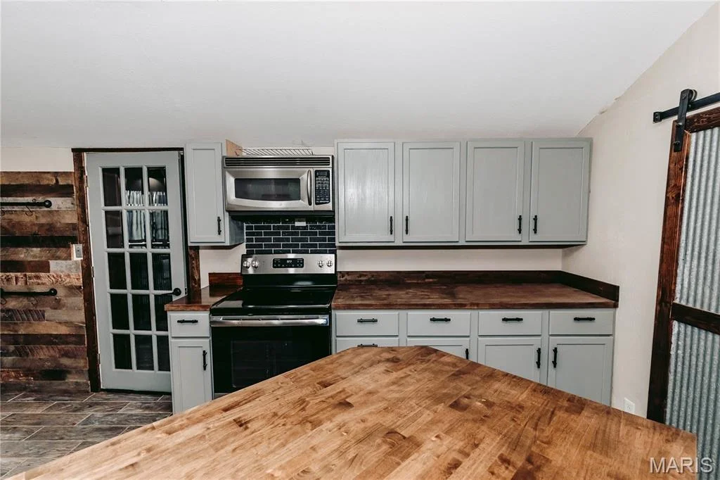 Photo of 40190 Dandelion Road