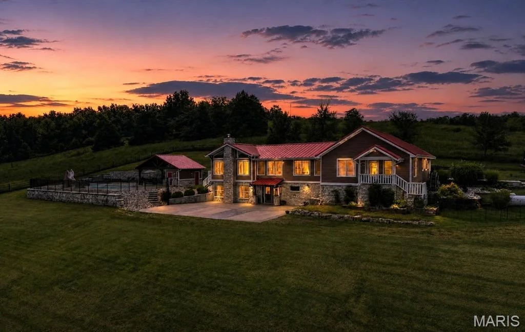 Photo of 2167 Susanna Road