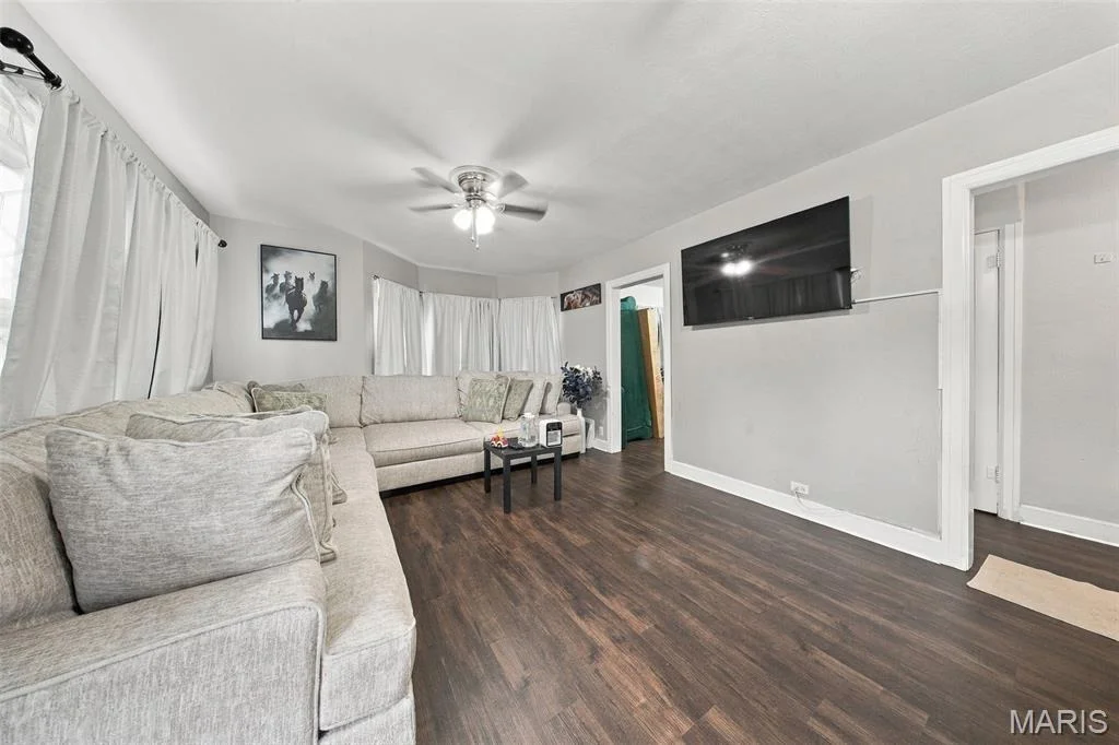 Photo of 109 N Oak Street