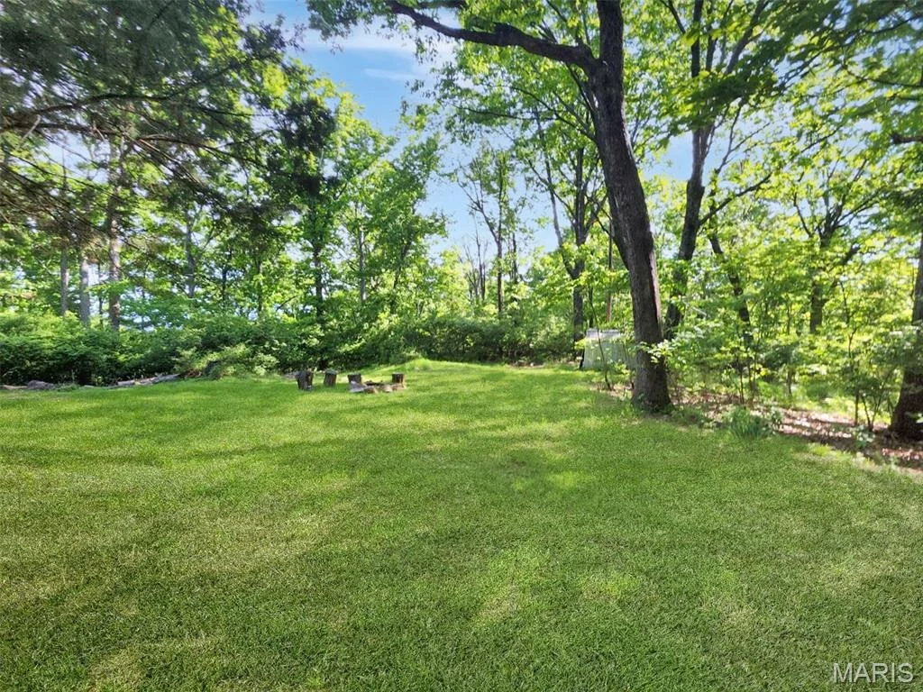 Photo of 40 Rainbow Trail