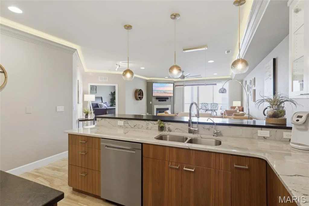Photo of Unit 2L at 100 Trinity Pointe Drive