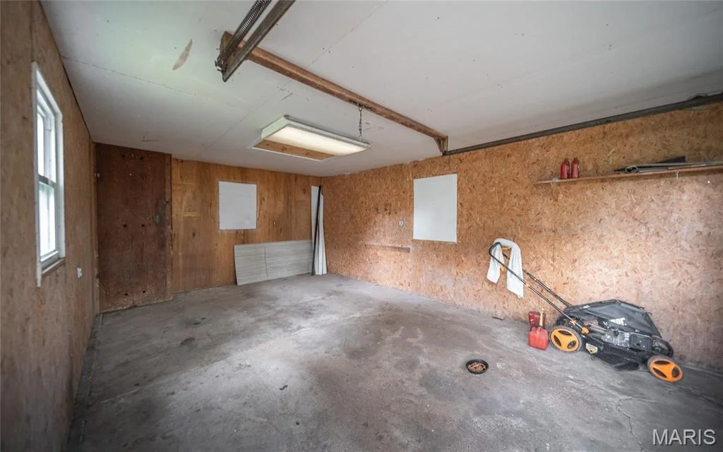 Photo of 205 Maple Street S