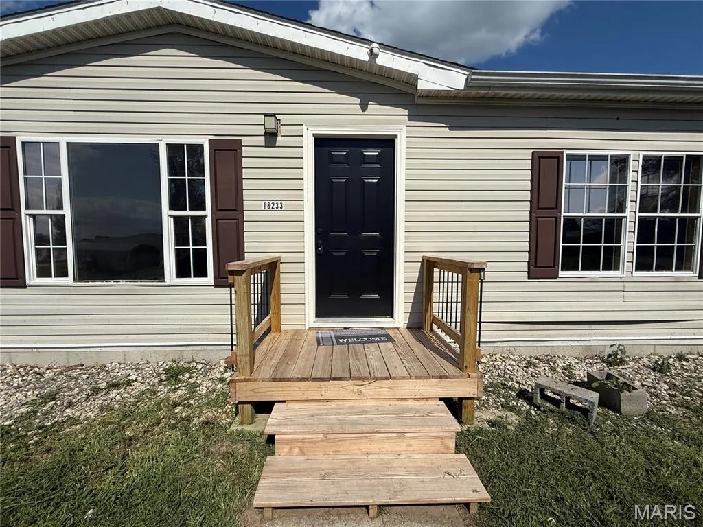 Photo of 18233 Loyalty Lane
