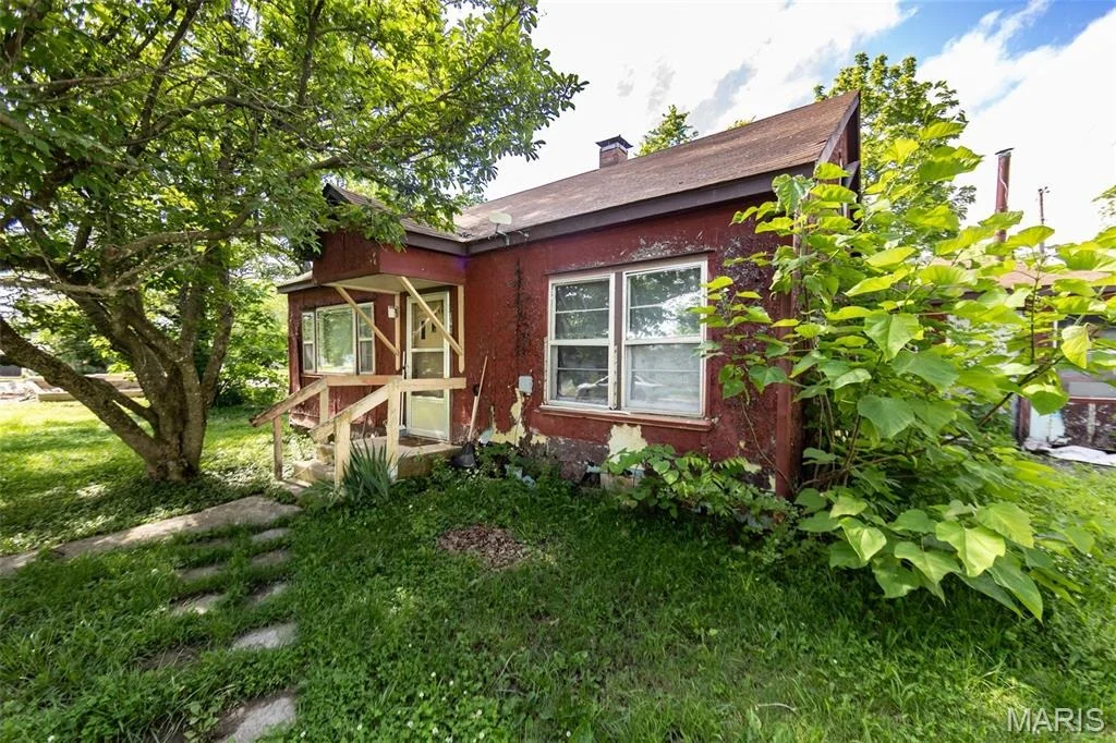 Photo of 129 Maple Avenue