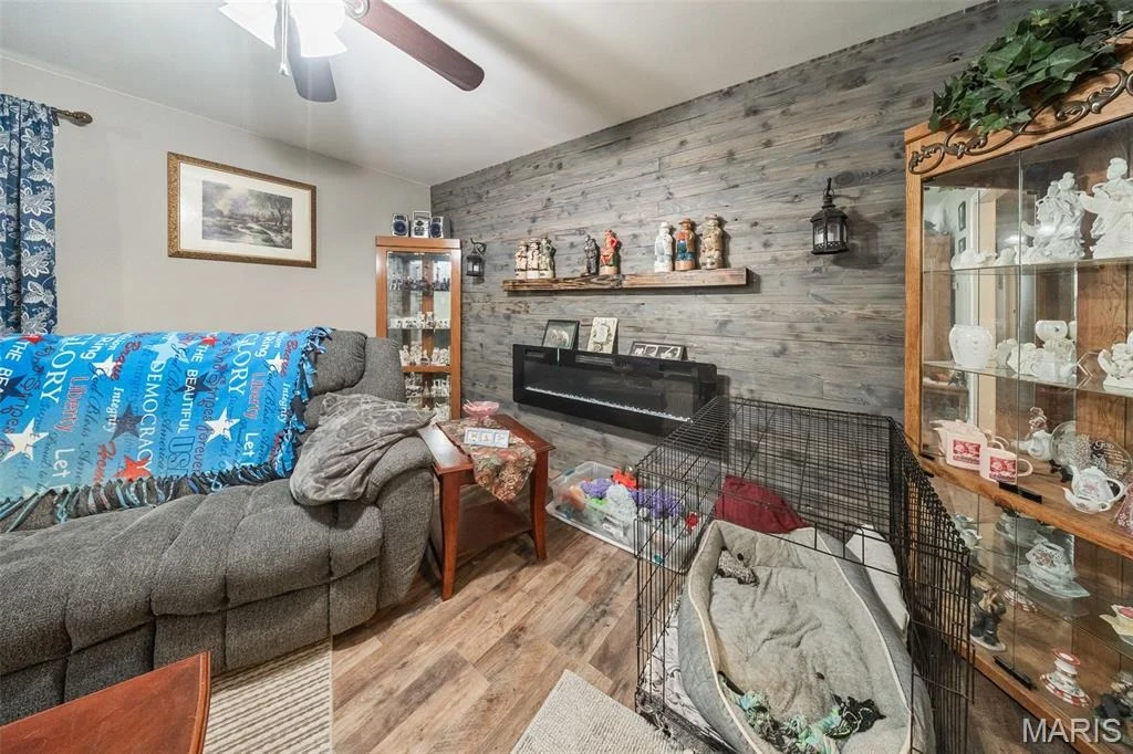 Photo of 435 Forest Lane