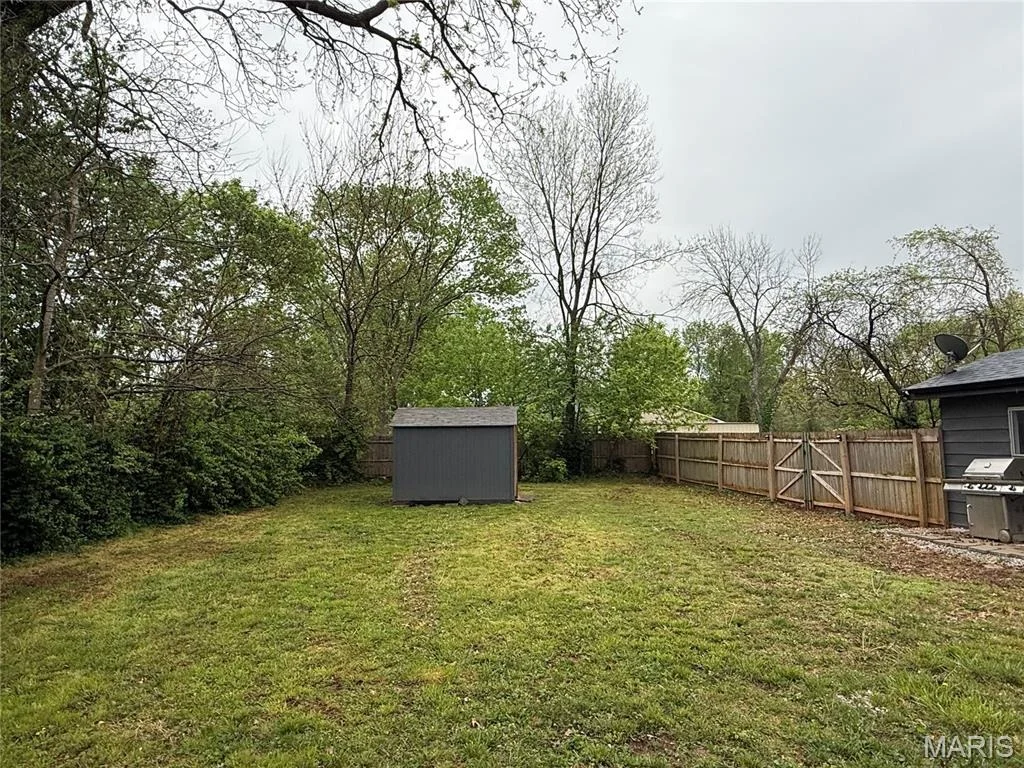 Photo of 3053 W Grand