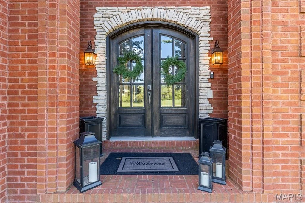 Photo of 902 Paradise Lane
