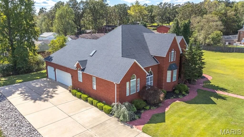 Photo of 902 Paradise Lane
