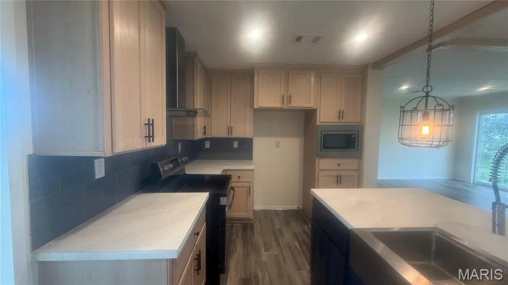 Photo of 8037 County Road 541