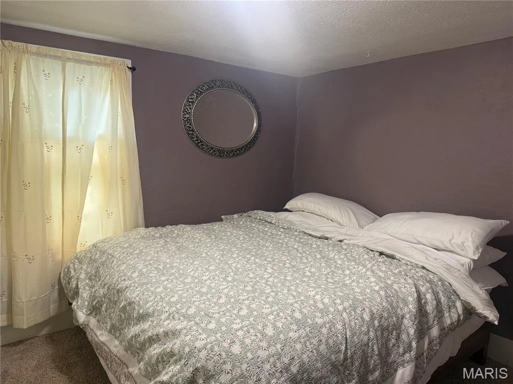 Photo of 1215 Paris Avenue