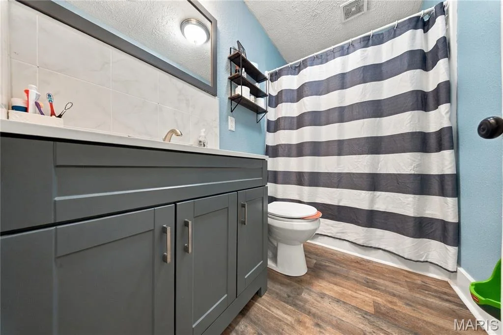 Photo of 100 N Pershing Avenue