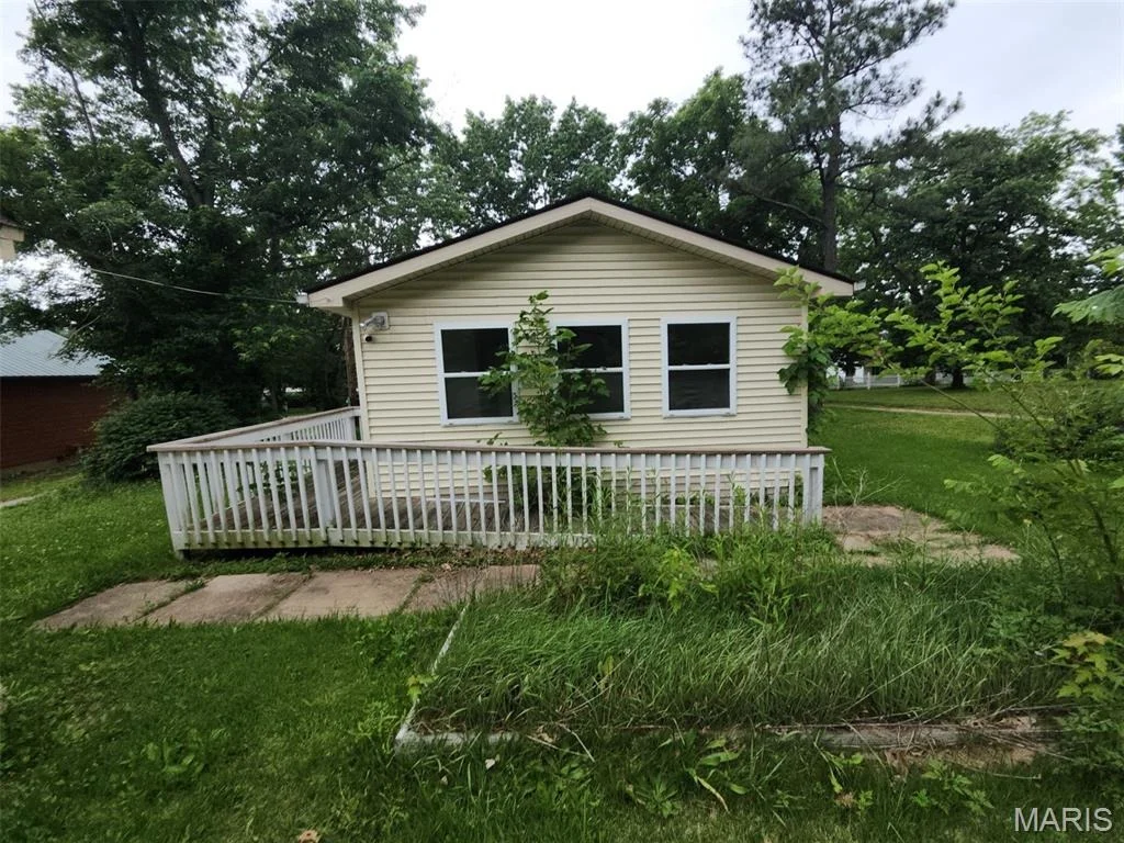 Photo of 600 S Pershing Avenue