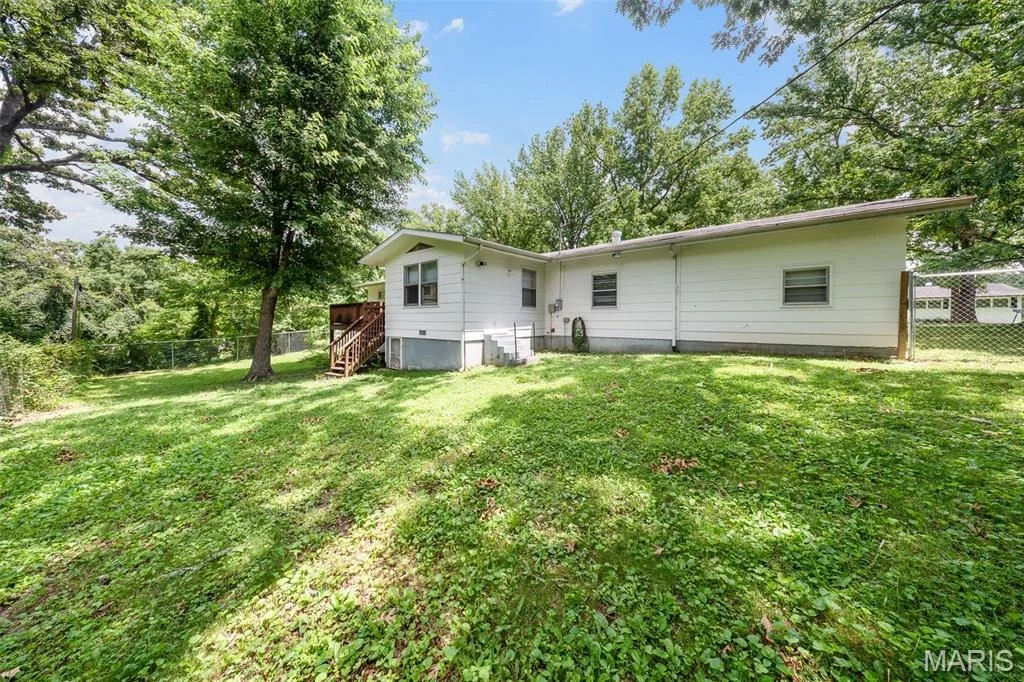 Photo of 435 Forest Lane