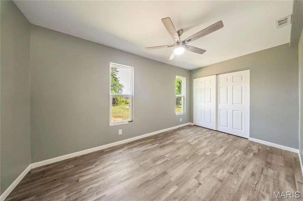 Photo of 1303 E Grand Avenue