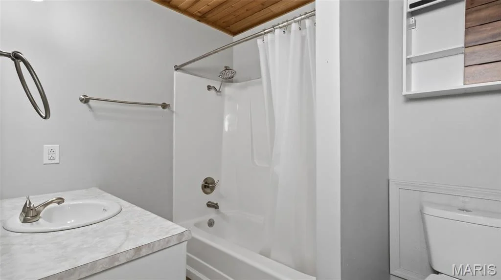 Photo of 16650 Walnut Drive