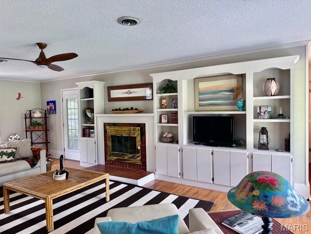 Photo of 908 W Bain Street