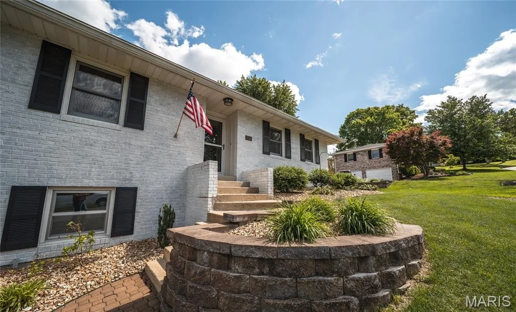 Photo of 1112 Sycamore Drive