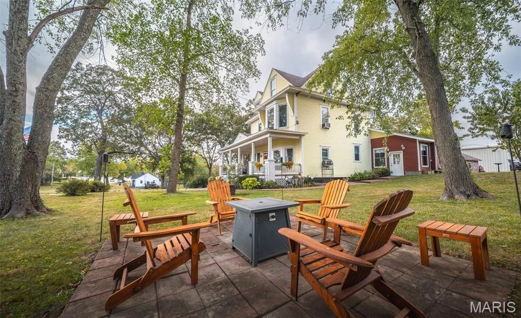 Photo of 104 W 3rd Street