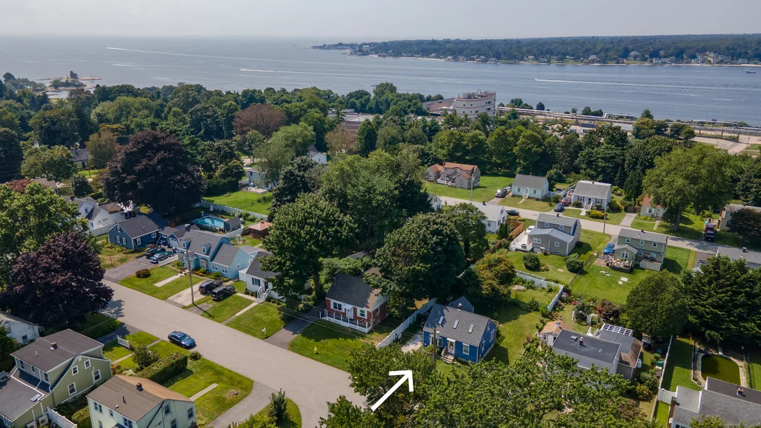 Photo of 52 Round Hill Road