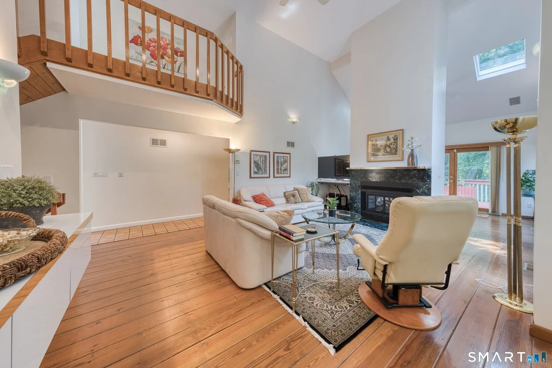 Photo of 73 Greentree Drive