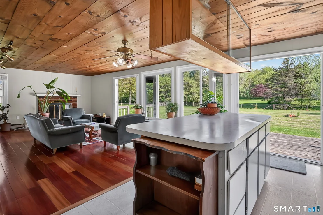 Photo of 127 Lake Road