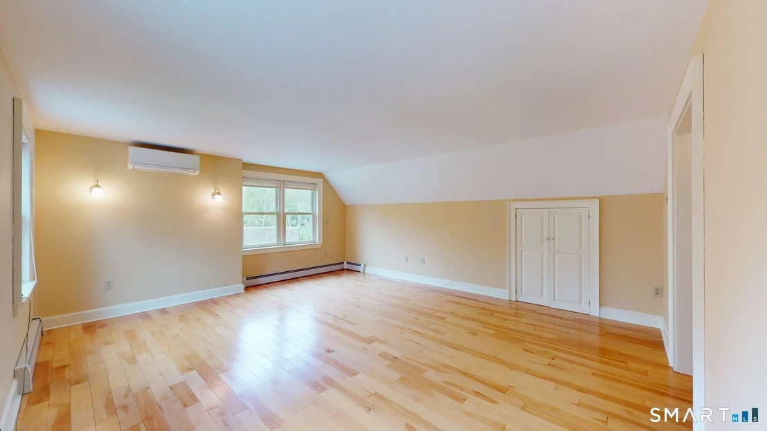 Photo of 598 East Street
