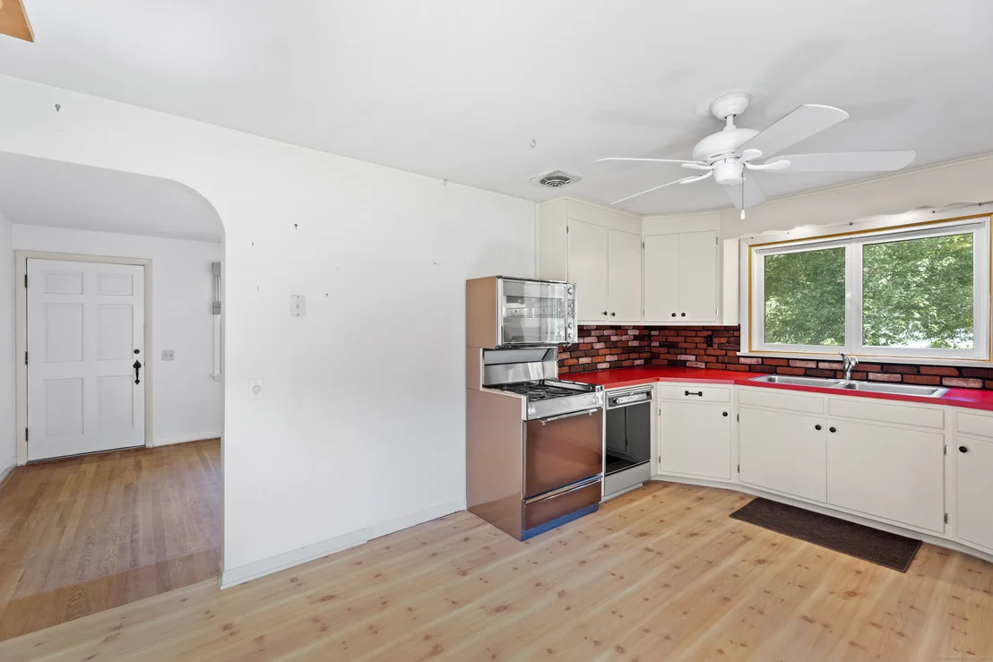 Photo of 43 Arrowhead Drive