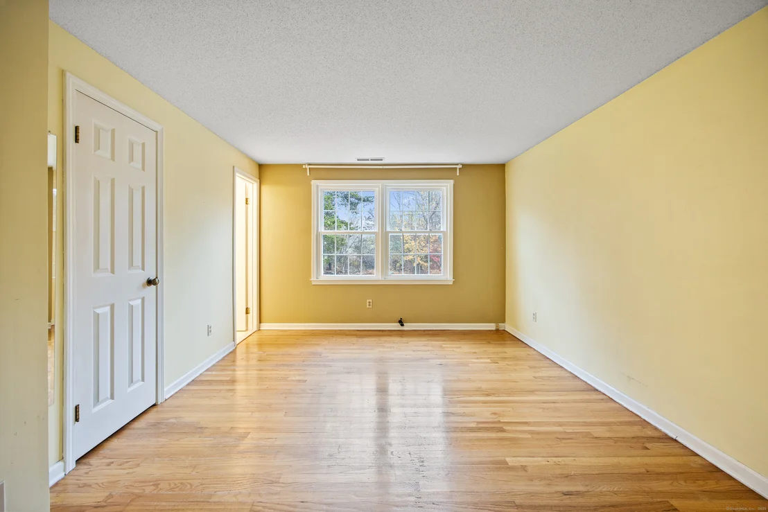 Photo of 28 Newbridge Circle