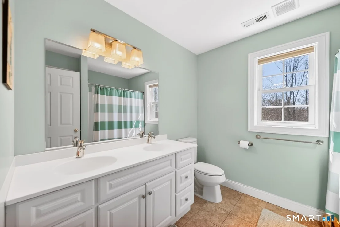 Photo of 18 Oakwood Drive