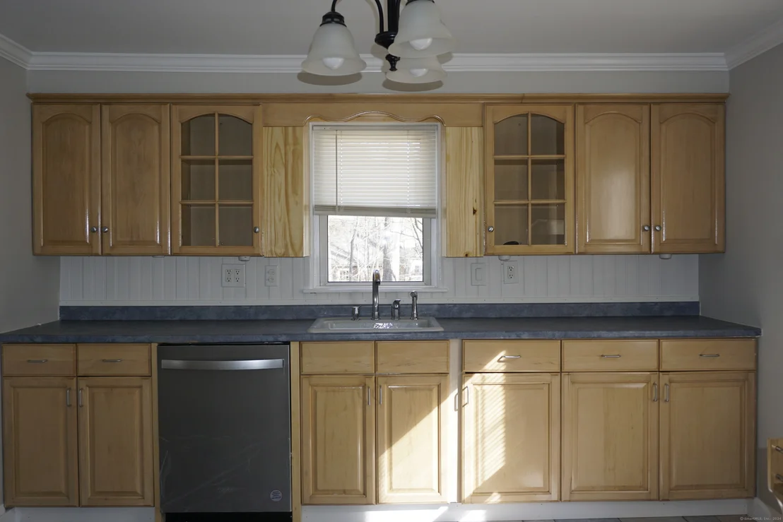 Photo of 87 Rosen Avenue