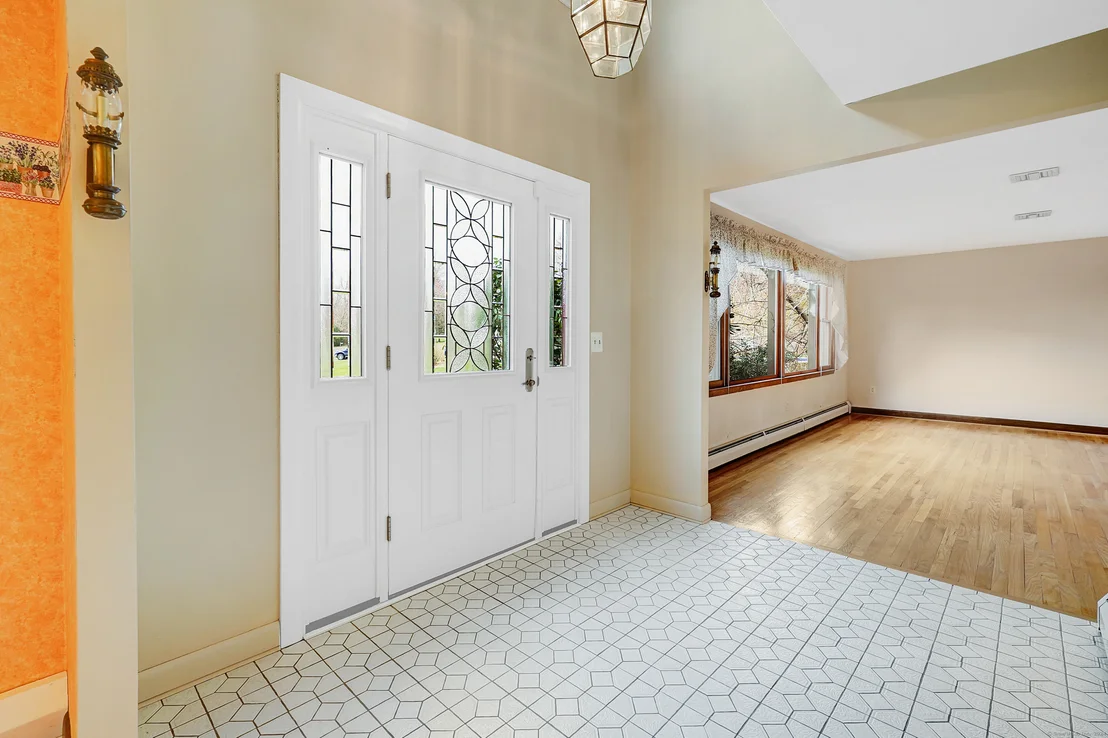 Photo of 2 Clover Drive