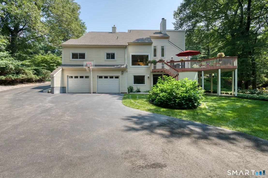 Photo of 73 Greentree Drive