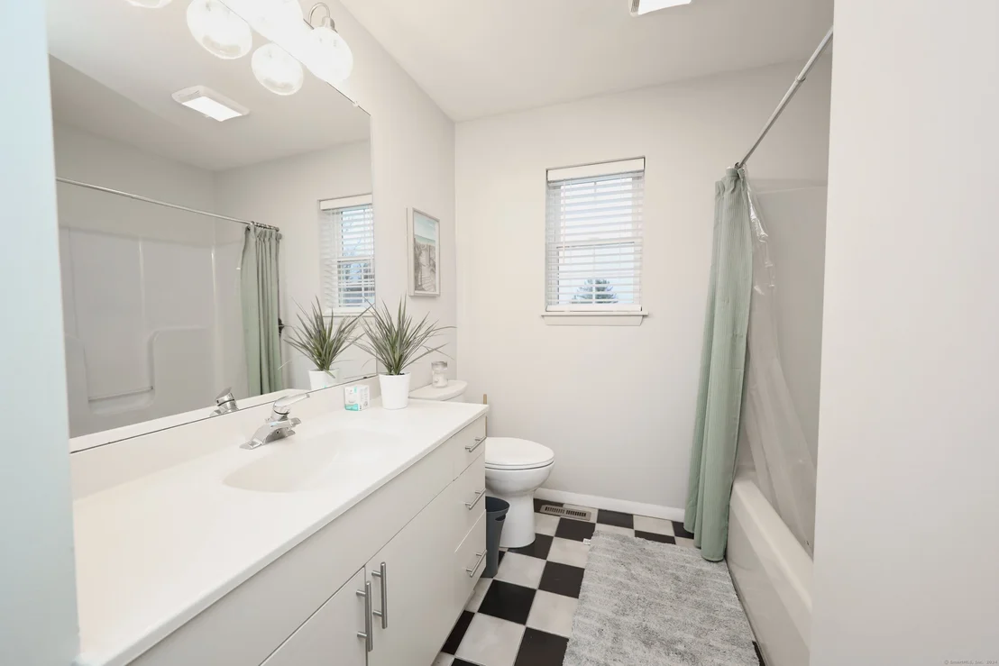 Photo of 242 Kendall Circle