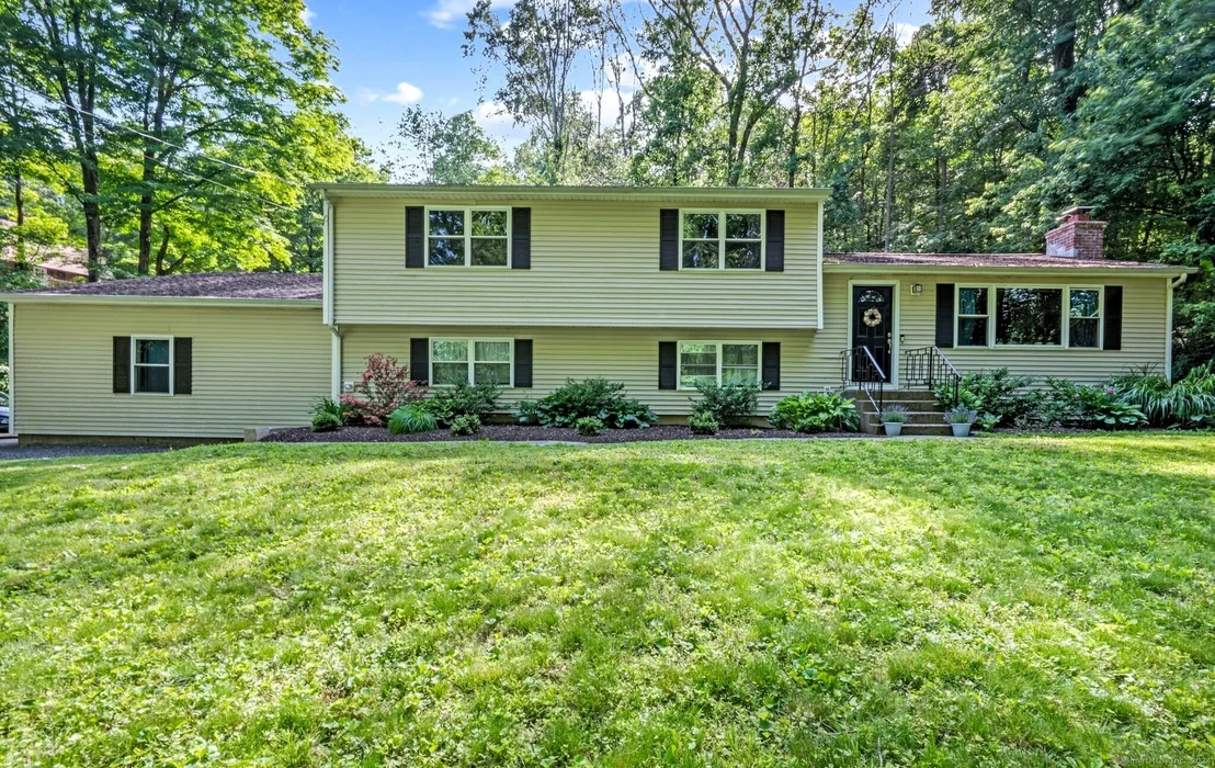 Photo of 160 Hattertown Road