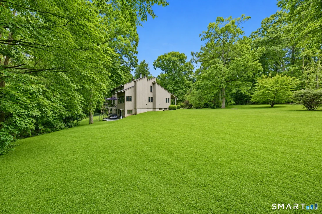 Photo of 25 Eagle Rock Trail
