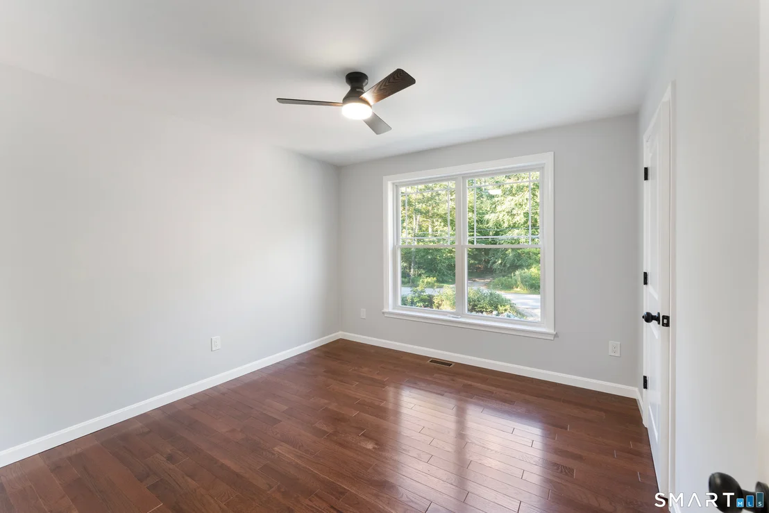 Photo of 874 Brook Road