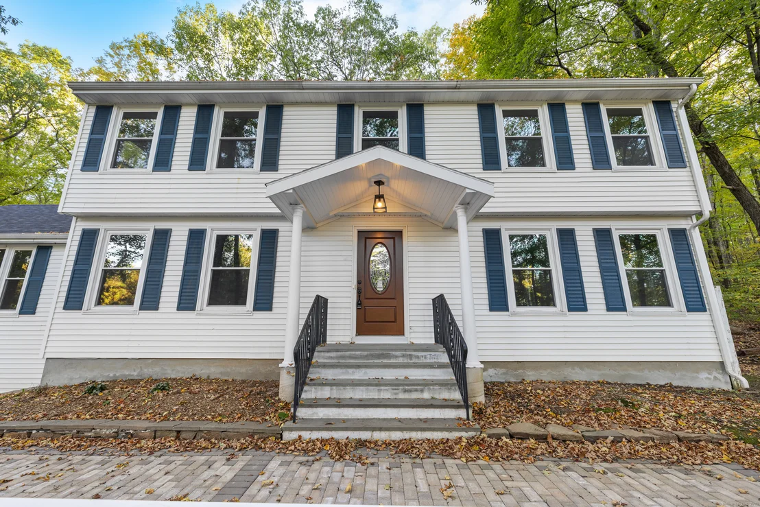 Photo of 545 Simsbury Road