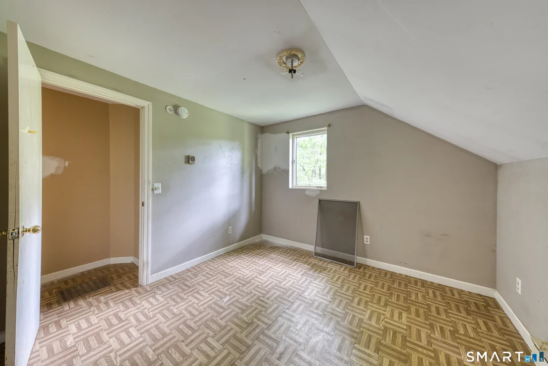 Photo of 102 Brookside Lane
