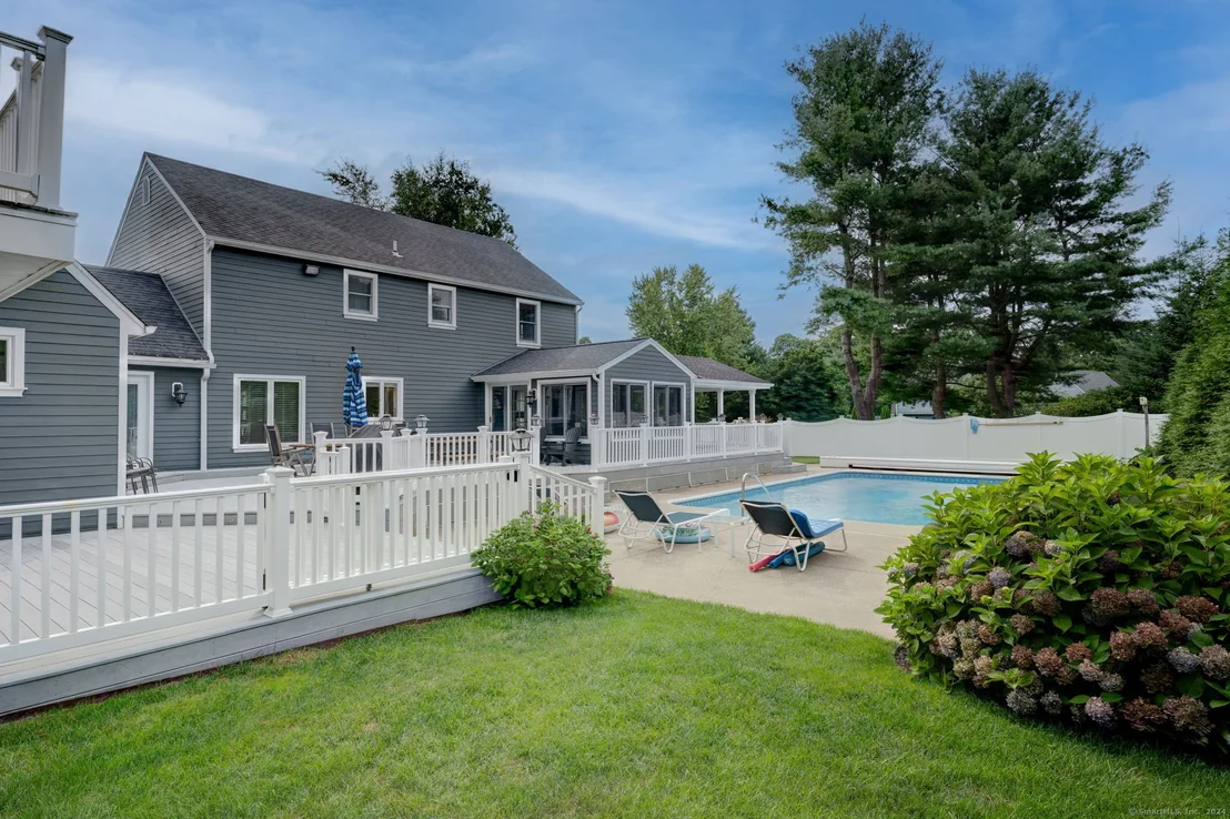 Photo of 6 Rolling Meadow Drive
